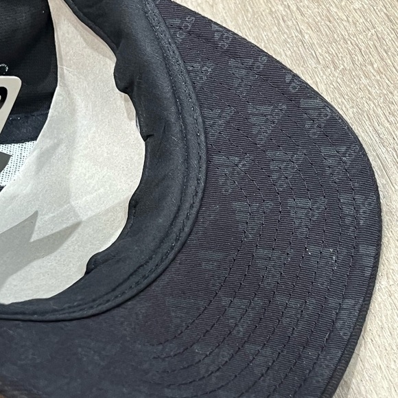 New old stock NWT Men’s Adidas Vintage One Size Hat Deadstock - Picture 6 of 7